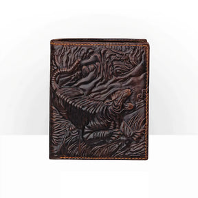 Carteira em couro marrom com relevo de tigre, ideal para presentes e moda masculina.