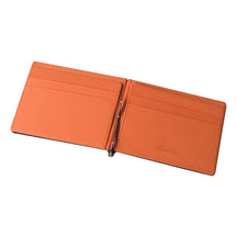 Carteira masculina em couro laranja com vários compartimentos para cartões.