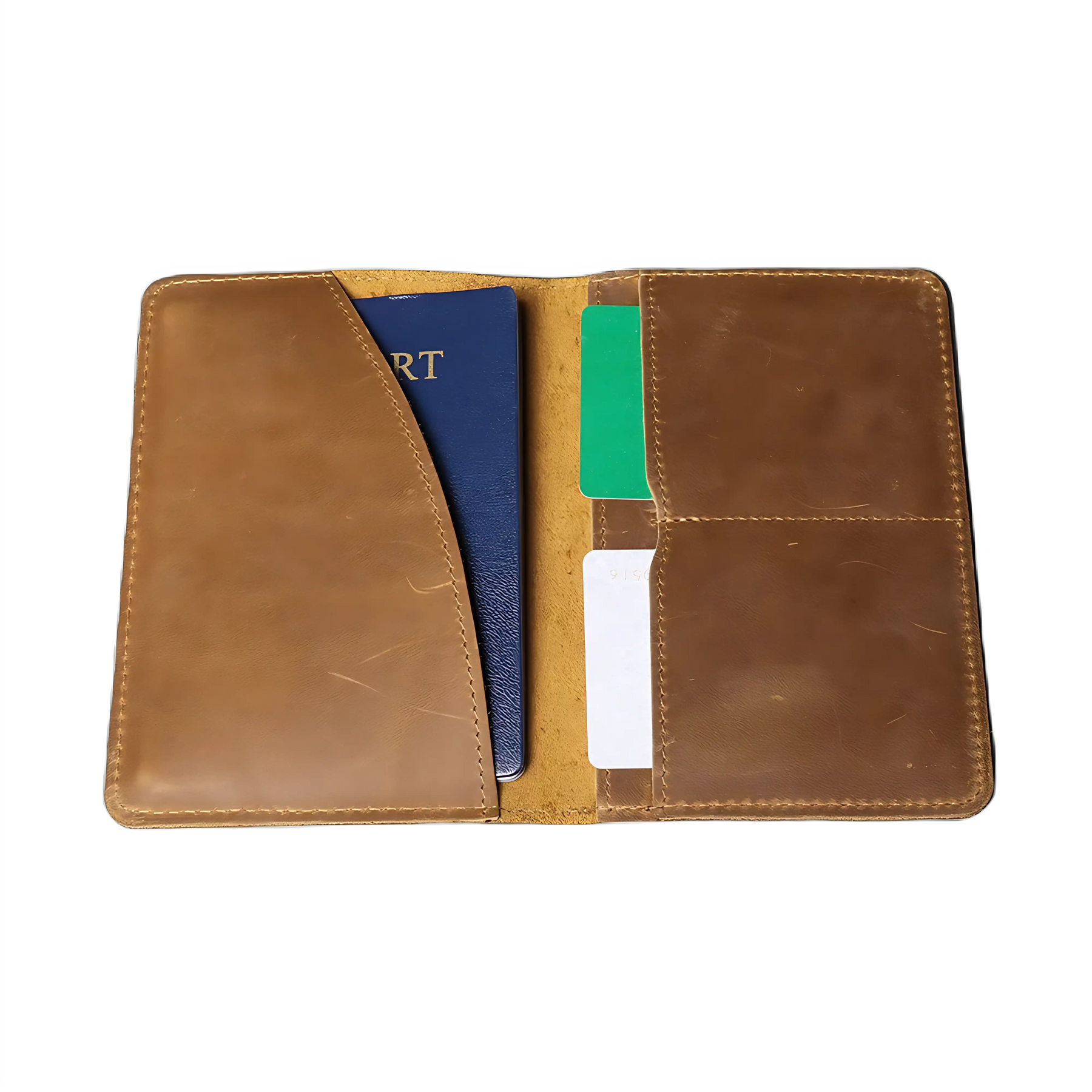 Porta-cartões de couro marrom, ideal para passaporte e cartões de crédito.