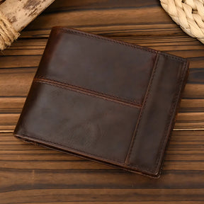 Carteira de couro marrom, style elegante e sofisticado, ideal para homens.