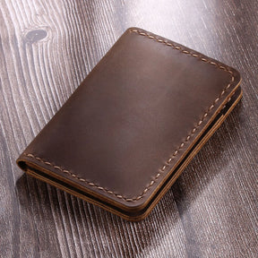 Porta Cartão Masculino em Couro Genuíno Artesanal com Design Casual e Acabamento Rústico