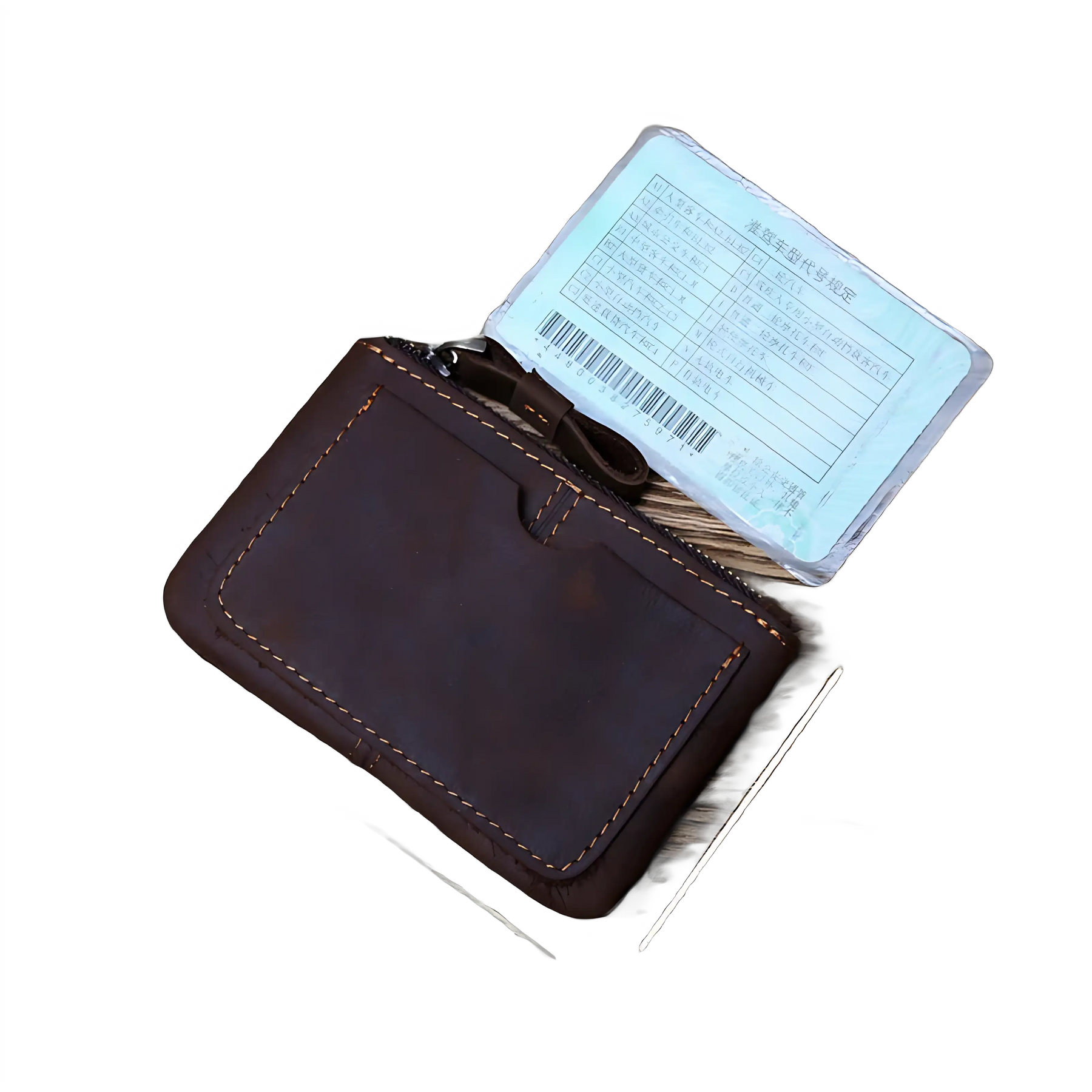 Carteira de couro marrom compacta com bolso para cartão e zíper.