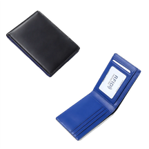 Carteira de couro preto com interior azul e proteção RFID para cartões