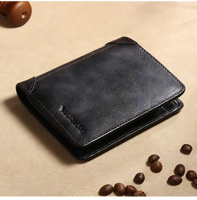 Carteira masculina de couro preta com detalhes elegantes e costura refinada