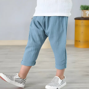 calça infantil masculina linho e algodão na cor azul.