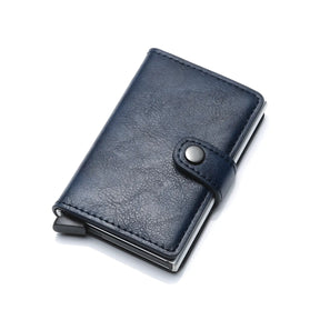Carteira masculina slim em couro pu azul, com fecho, enquadrada em um fundo branco