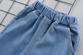conjunto infantil masculino camisa e calça, destaque para a cintura da calça.