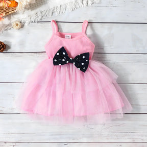 Vestido do conjunto infantil menina jaqueta e vestido na cor rosa.
