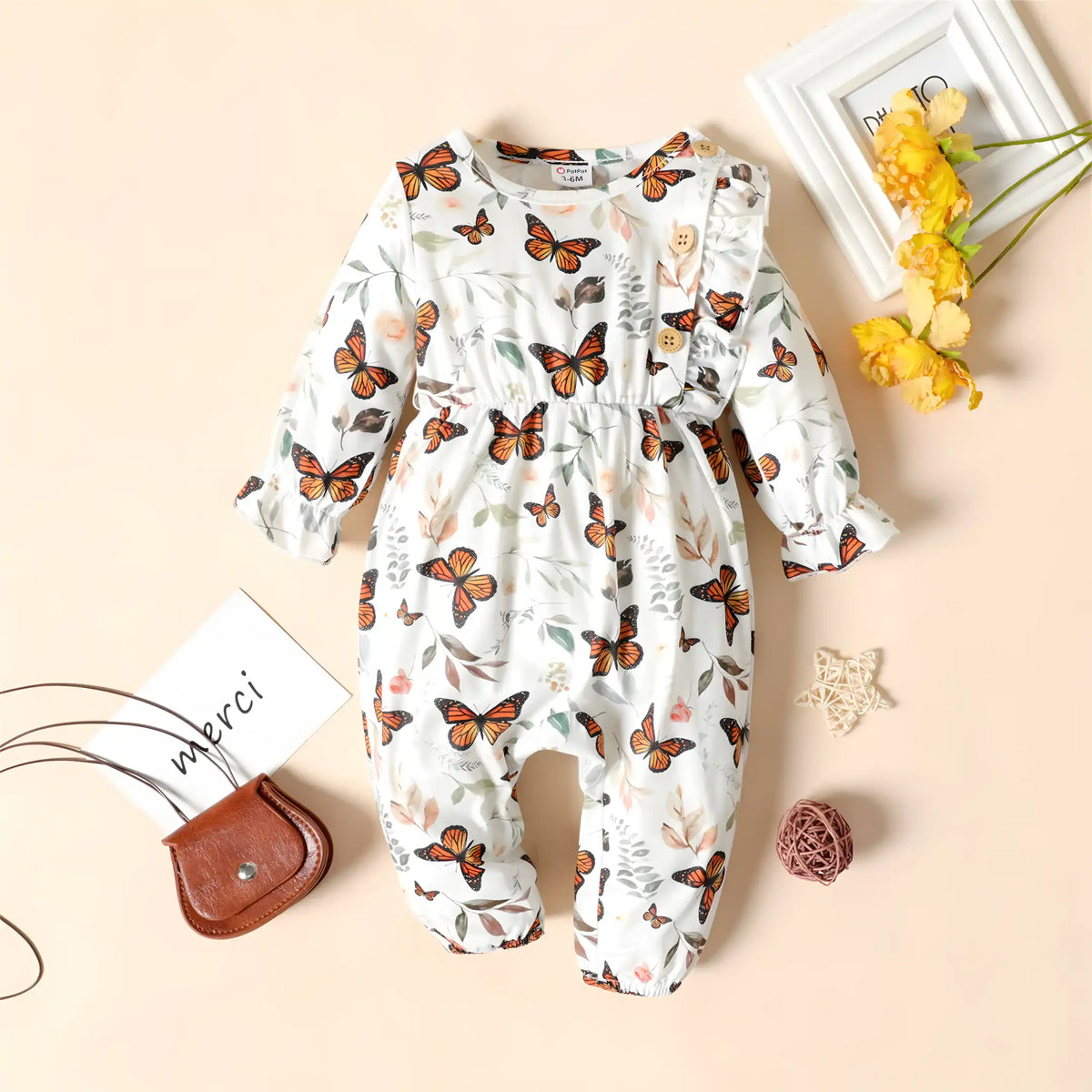 Macacão infantil feminino bebê menina na cor branco.