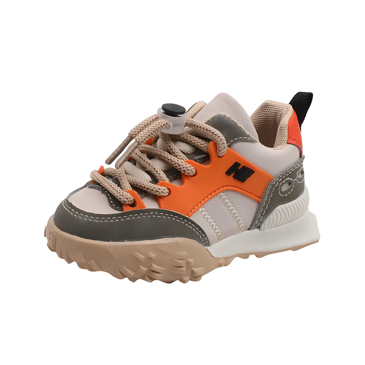 tênis infantil masculino casual em um fundo branco.
