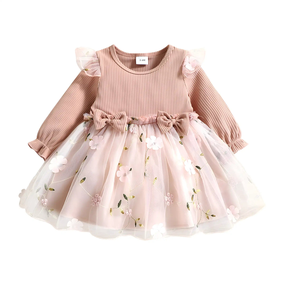 vestido infantil para menina rosa floral em um fundo branco.